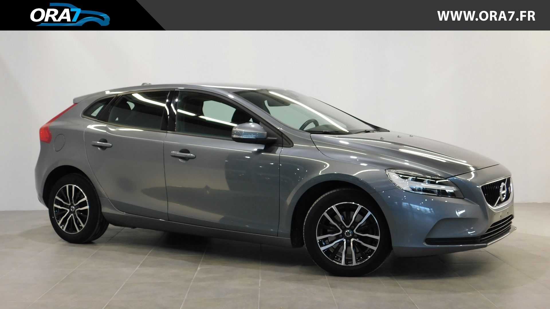 VOLVO-V40-T2 122CH EDITIONen-leasing