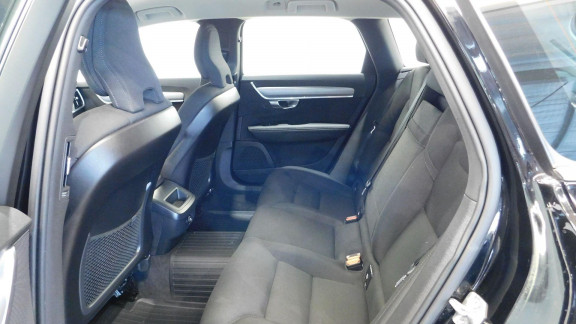 VOLVO-V90-D3 ADBLUE 150CH MOMENTUM GEARTRONIC