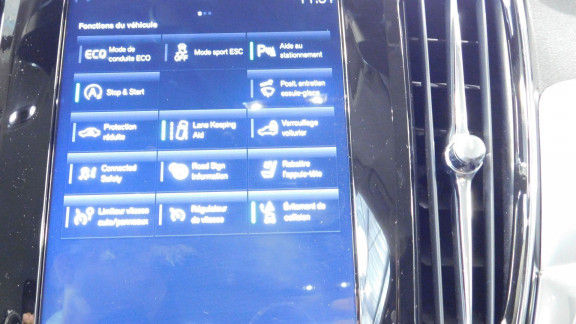 VOLVO-V90-D3 ADBLUE 150CH MOMENTUM GEARTRONIC