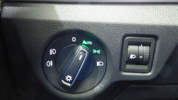 SKODA-SCALA-1.0 TSI 95CH AMBITION