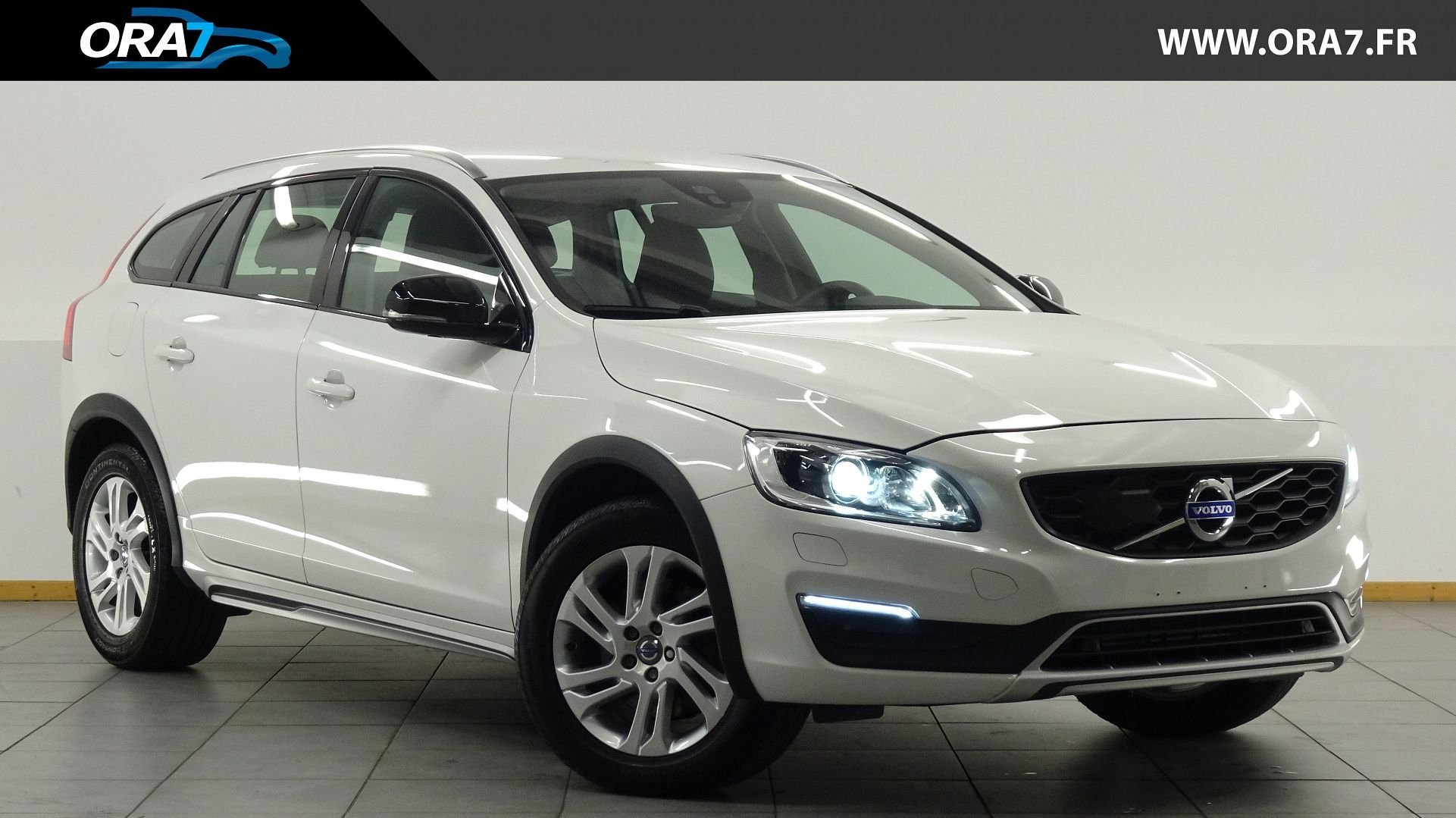 VOLVO-V60 CROSS COUNTRY-D3 150CH PRO GEARTRONICen-leasing