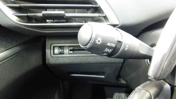 PEUGEOT-3008-1.5 BLUEHDI 130CH E6.C ALLURE S&S EAT8