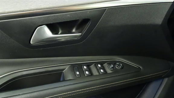 PEUGEOT-3008-2.0 BLUEHDI 180CH S&S GT EAT8