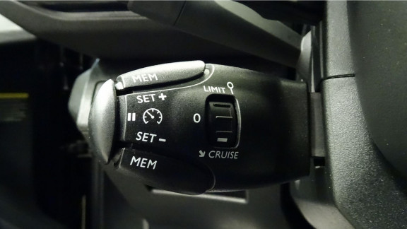 PEUGEOT-3008-2.0 BLUEHDI 180CH S&S GT EAT8