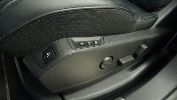 PEUGEOT-3008-2.0 BLUEHDI 180CH S&S GT EAT8