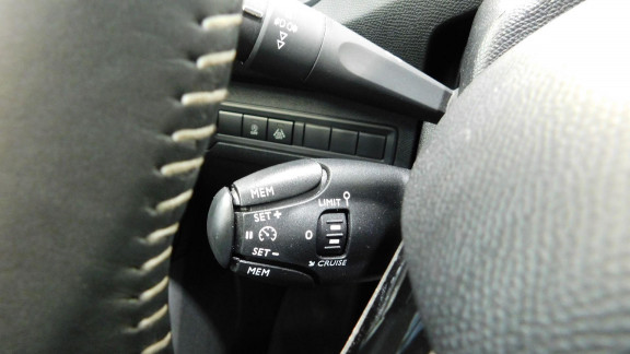 PEUGEOT-308-1.2 PURETECH 130CH E6.C S&S ACTIVE