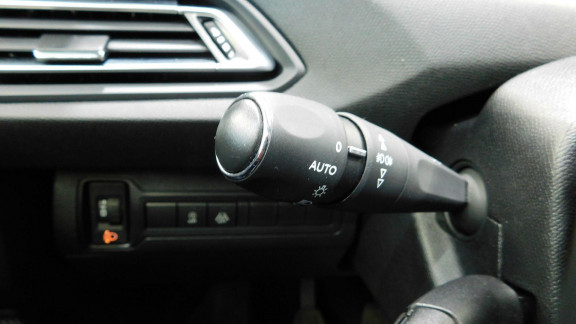 PEUGEOT-308-1.2 PURETECH 130CH E6.C S&S ACTIVE