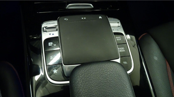 MERCEDES-CLA-200 163CH AMG LINE 7G-DCT