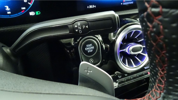 MERCEDES-CLA-200 163CH AMG LINE 7G-DCT