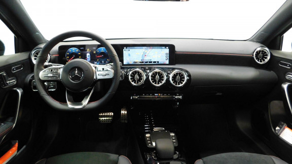 MERCEDES-CLASSE A (W177)-200 D 150CH AMG LINE 8G-DCT