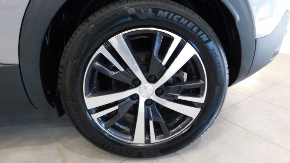 PEUGEOT-3008-1.5 BLUEHDI 130CH E6.C ALLURE S&S