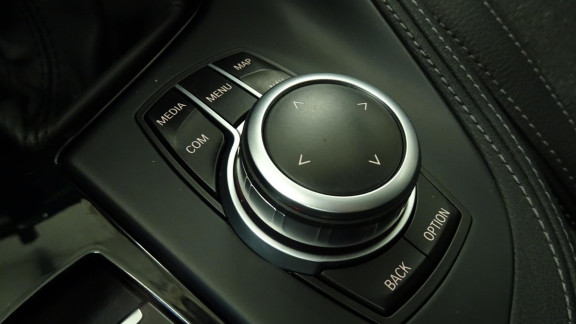 BMW-X1- sDrive 18d F48 Sport