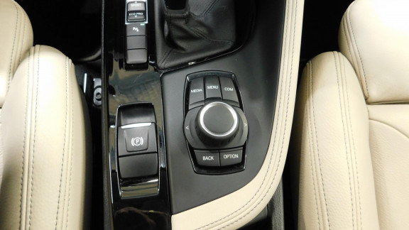 BMW-X2- sDrive 18d - BVA - S&S  F39 Business Design 