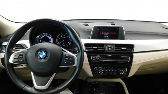 BMW-X2- sDrive 18d - BVA - S&S  F39 Business Design 