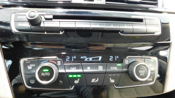 BMW-X2- sDrive 18d - BVA - S&S  F39 Business Design 