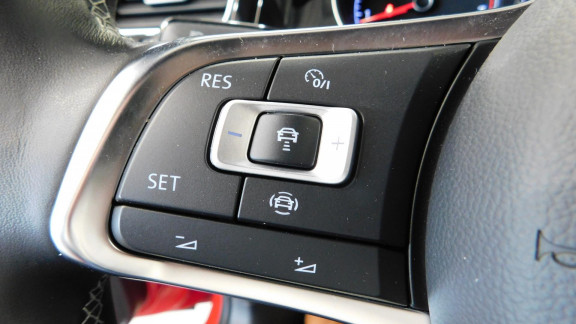 VOLKSWAGEN-GOLF-1.5 16V TSI Evo - 150 - BV DSG 7  VII BERLINE Carat PHASE 2