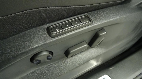 VOLKSWAGEN-TIGUAN-2.0 16V TDI BlueMotion - 150 - BV DSG 7  2016 R-Line 4Motion PHASE 2