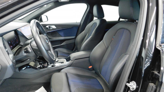BMW-SERIE 1-120d xDrive - BVA Sport  BERLINE F40 M Sport 