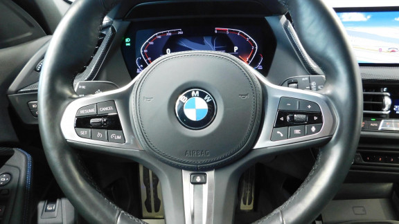 BMW-SERIE 1-120d xDrive - BVA Sport  BERLINE F40 M Sport 