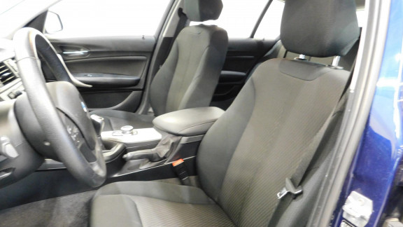 BMW-SERIE 1-118d  BERLINE F20 LCI Lounge PHASE 2