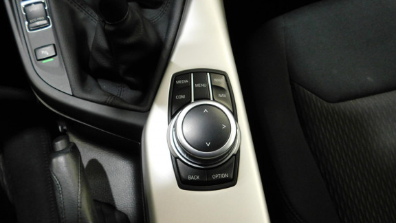 BMW-SERIE 1-118d  BERLINE F20 LCI Lounge PHASE 2