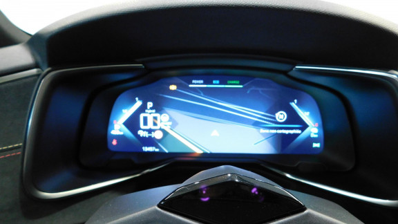 DS-DS 9- E-Tense - 225  BERLINE Performance Line + 