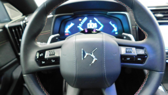 DS-DS 9- E-Tense - 225  BERLINE Performance Line + 