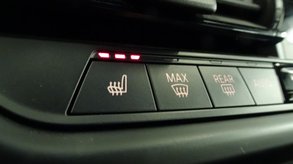 BMW-SERIE 1-118i - BV DKG  BERLINE F40 M Sport 