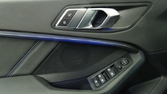 BMW-SERIE 1-118i - BV DKG  BERLINE F40 M Sport 