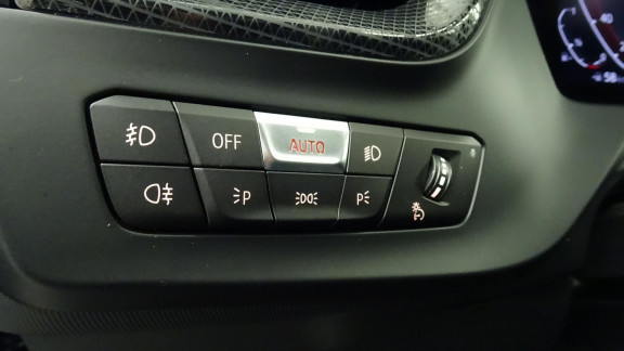 BMW-SERIE 1-118i - BV DKG  BERLINE F40 M Sport 