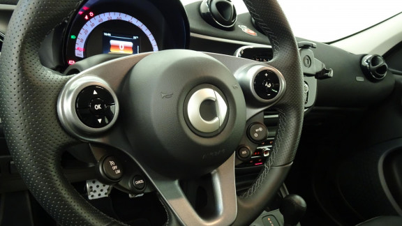 SMART-FORFOUR-Smart EQ - 82 ch Passion