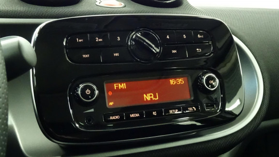 SMART-FORFOUR-Smart EQ - 82 ch Passion