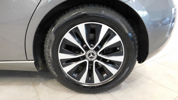 MERCEDES-CLASSE A-A 180 - BV 7G-DCT  BERLINE 5P - BM 177 Business Line 