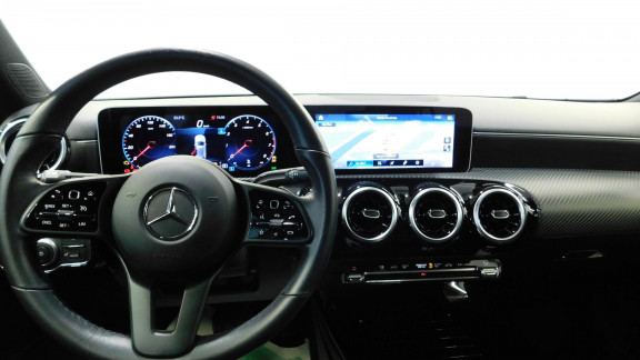 MERCEDES-CLASSE A-A 180 - BV 7G-DCT  BERLINE 5P - BM 177 Business Line 