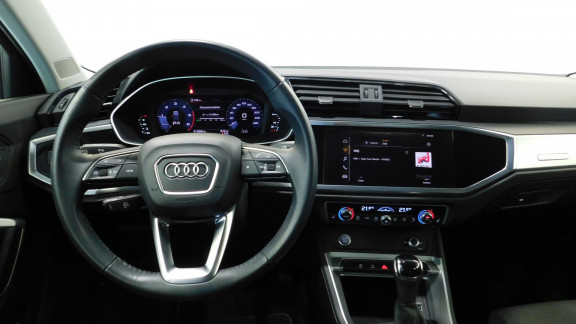 AUDI-Q3- Quattro 2.0 40 TDI - 190 - BV S-tronic Design 