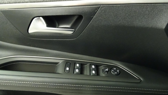 PEUGEOT-3008- 1.5 BlueHDi S&S - 130ch Allure Business
