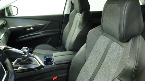 PEUGEOT-3008- 1.5 BlueHDi S&S - 130ch Allure Business