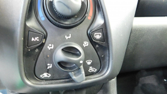 PEUGEOT-108- 1.0 VTi - 72 S&S  BERLINE Like 