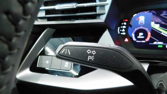 AUDI-A3- Sportback 2.0 35 TDI - 150 - BV S-Tronic 7  8Y SPORTBACK S line 