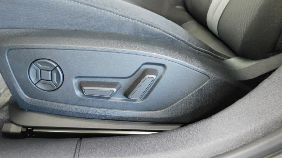 AUDI-A3- Sportback 2.0 35 TDI - 150 - BV S-Tronic 7  8Y SPORTBACK S line 