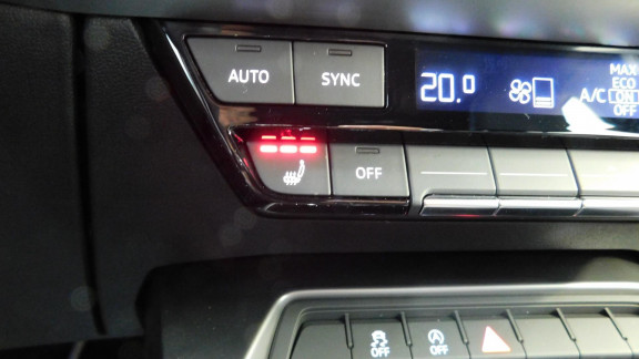 AUDI-A3- Sportback 2.0 35 TDI - 150 - BV S-Tronic 7  8Y SPORTBACK S line 