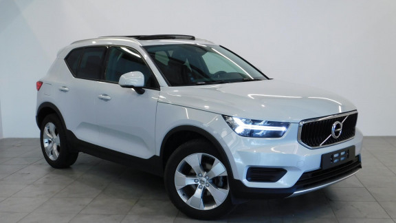 VOLVO-XC40- D3 AdBlue - 150  Momentum PHASE 1