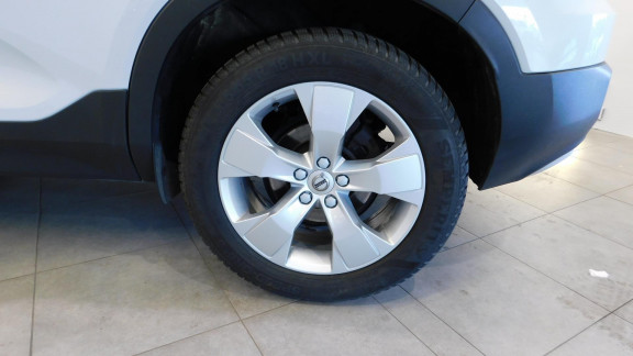 VOLVO-XC40- D3 AdBlue - 150  Momentum PHASE 1