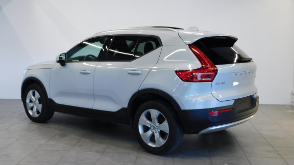 VOLVO-XC40- D3 AdBlue - 150  Momentum PHASE 1