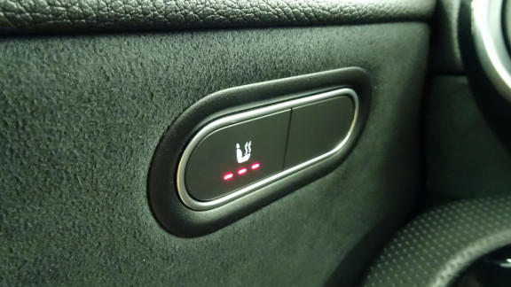 MERCEDES-CLASSE A-A180 W177 AMG Line 