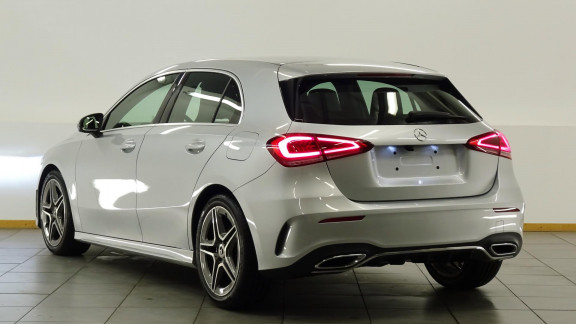 MERCEDES-CLASSE A-A180 W177 AMG Line 