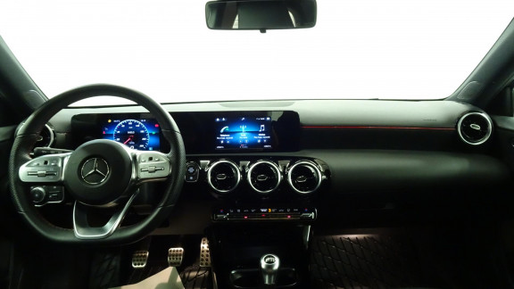 MERCEDES-CLASSE A-A180 W177 AMG Line 