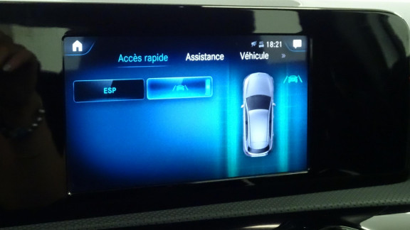 MERCEDES-CLASSE A-A180 W177 AMG Line 