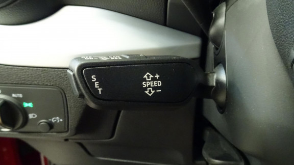 AUDI-Q2-30 TFSI - 116  Sport