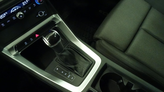 AUDI-Q3-35 TFSI 150 BUSINESS LINE S TRONIC 7